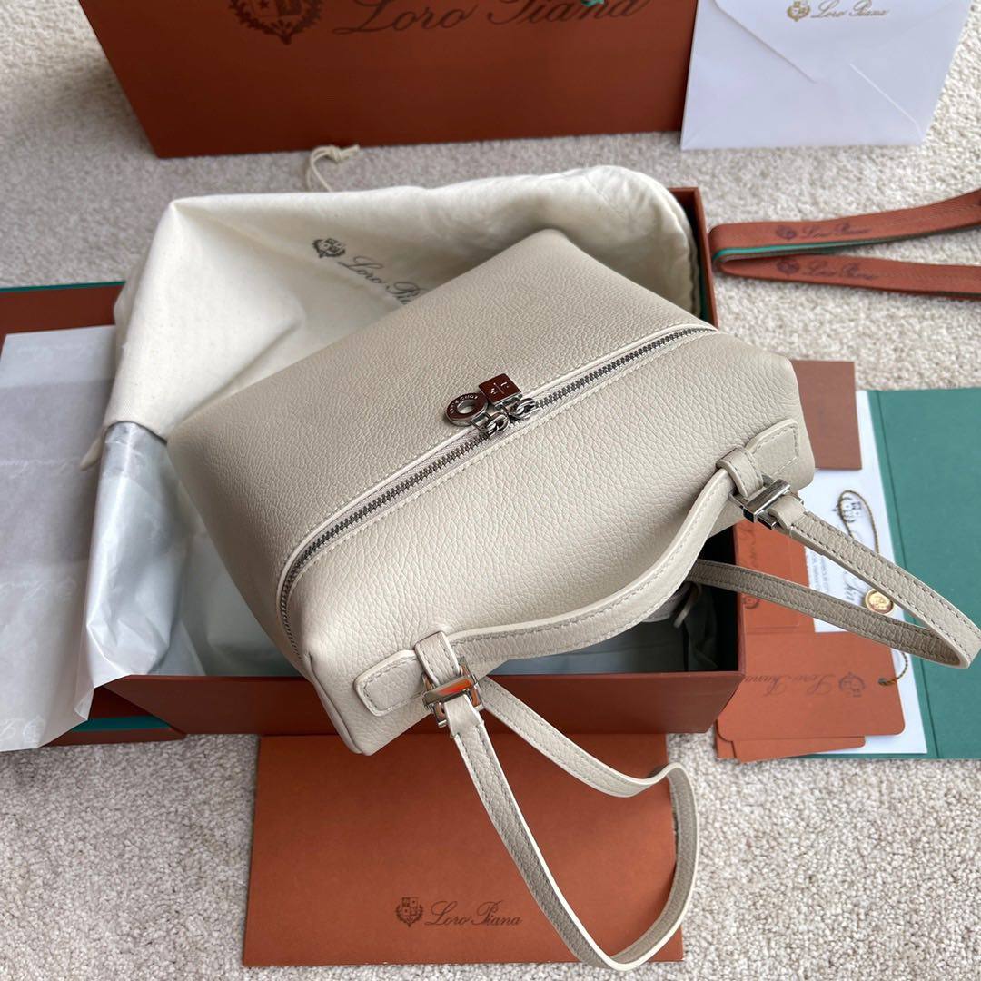 Loro Piana Extra Pocket双肩包还是那样