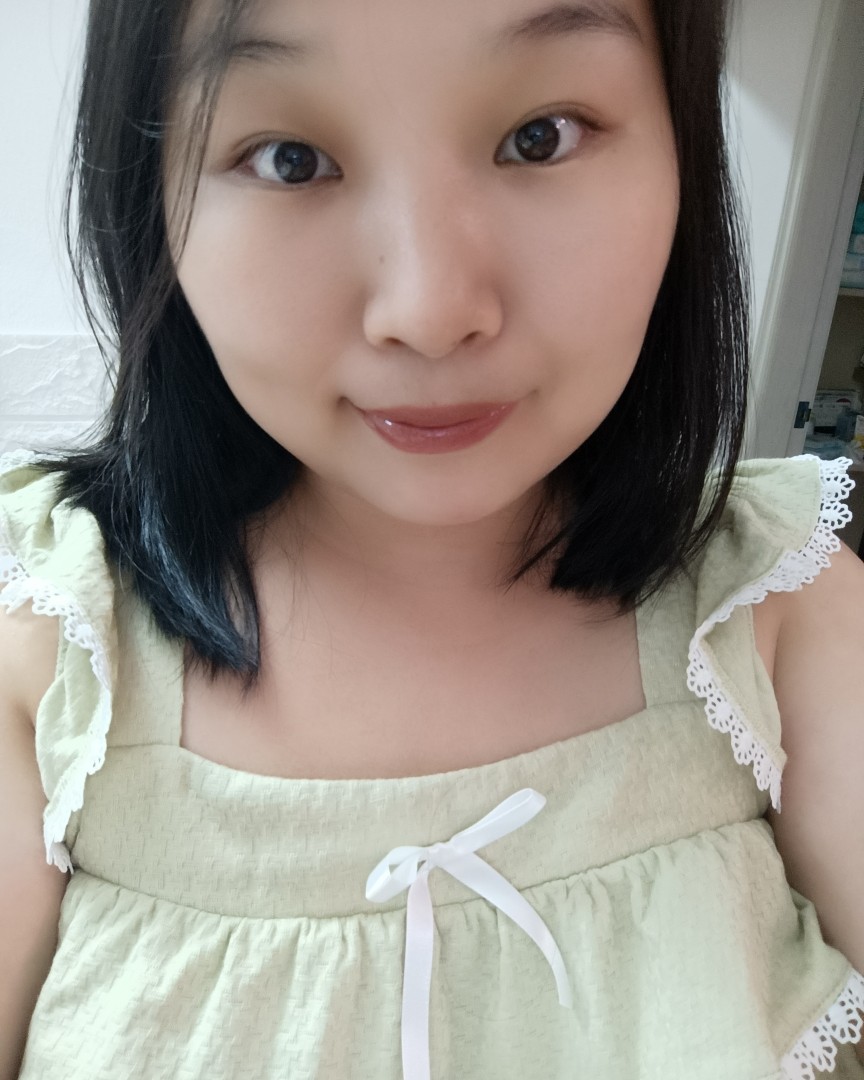 最开始我以为香奈儿的唇釉只是噱头，直到自己用上了它家182，
