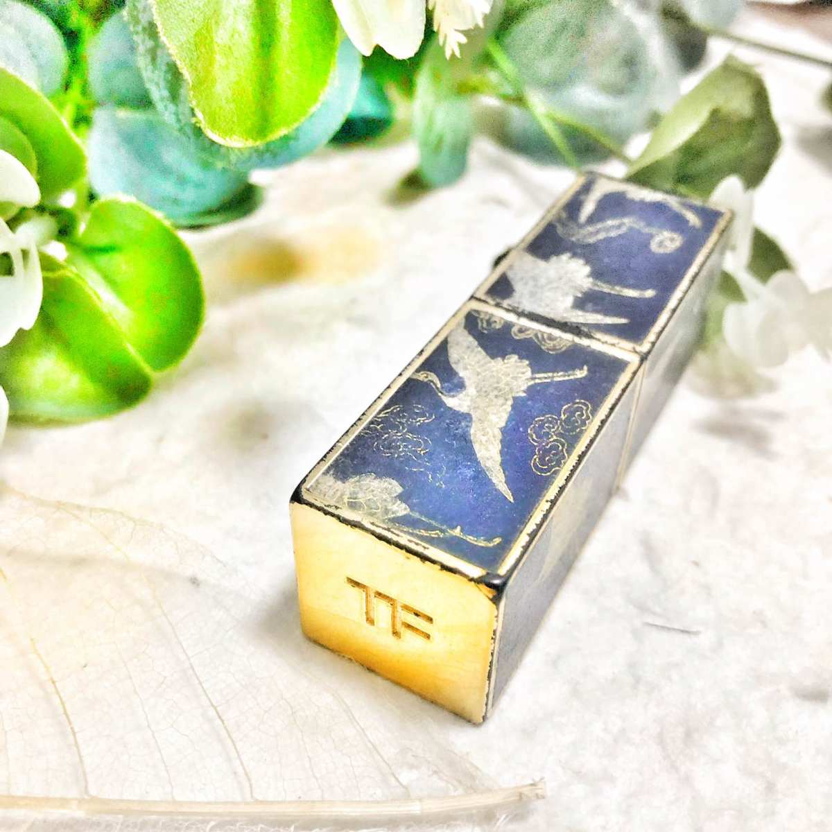 第一支用到空管的💄就是TOM FORD这只16号色番茄红了