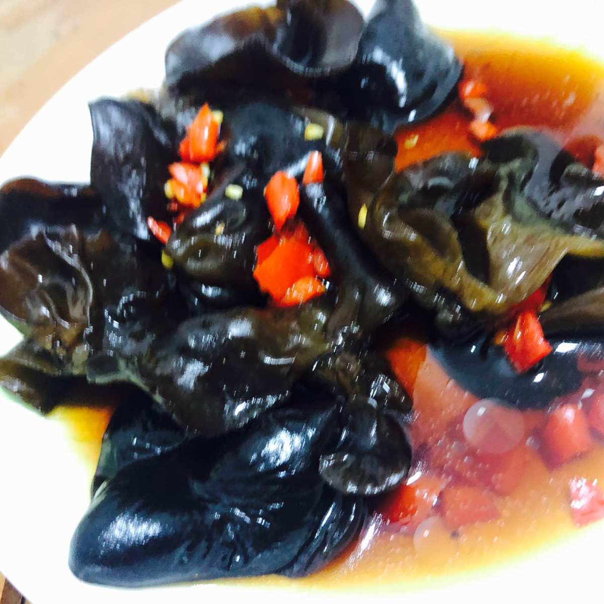 今天晚餐简单点绿豆百合汤，最近高温很热就适合喝点清火的食物，