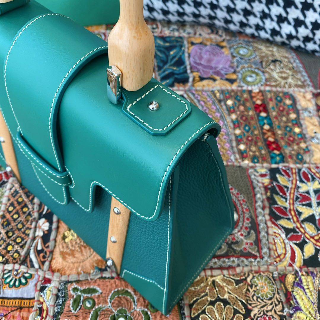 Goyard Saigon手提包女生的包柜怎么能少得了一款绝