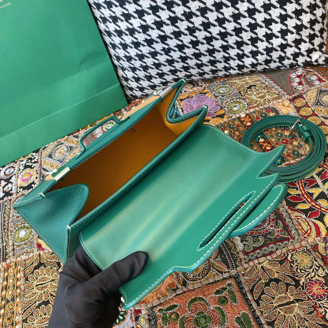 Goyard Saigon手提包女生的包柜怎么能少得了一款绝