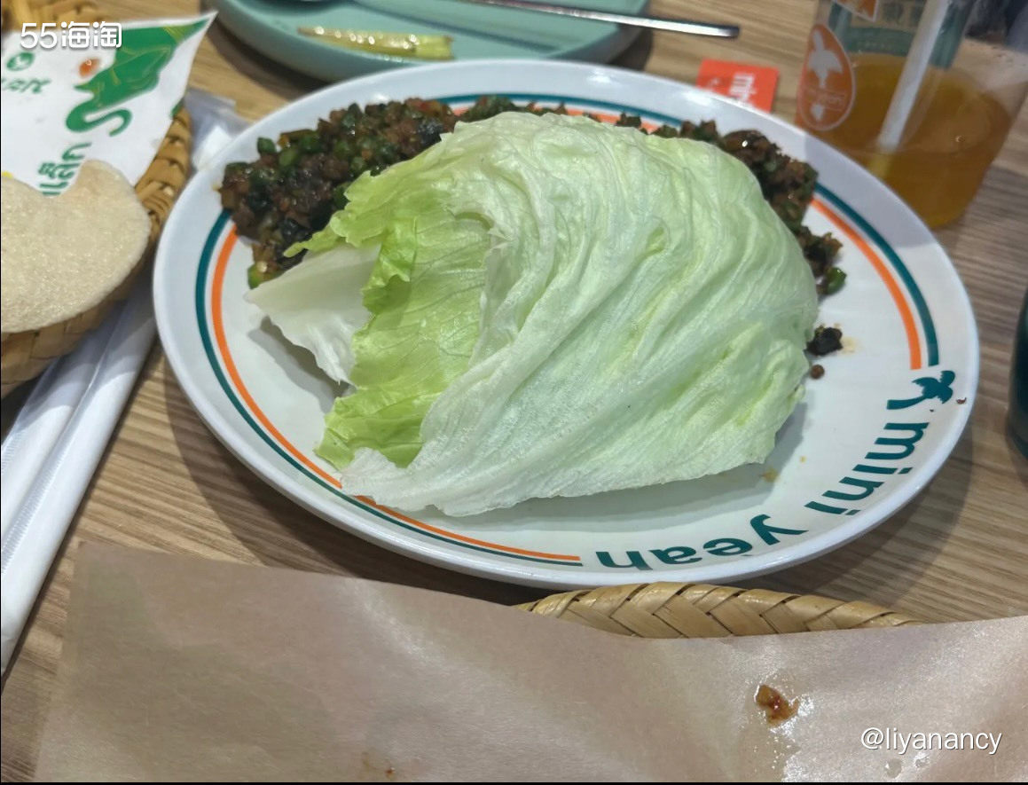 ✨和好朋友周五的晚上过来的，店名挺火的，然而并不需要排队，来