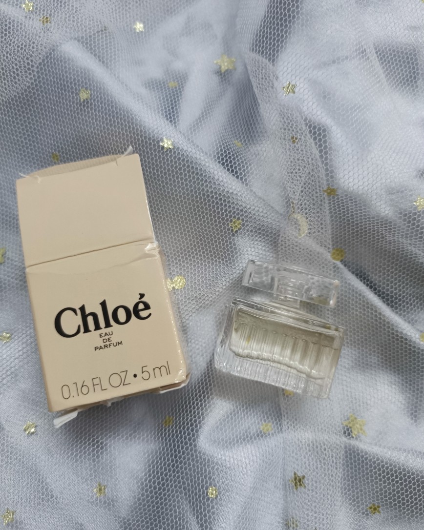 最开始接触香水的时候，chloe是听过比较多的品牌，也是口碑