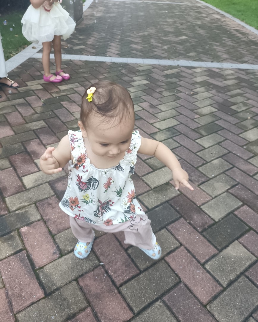 很多人一直比较喜欢的就是dior甜心了，这款香水的回购率还是