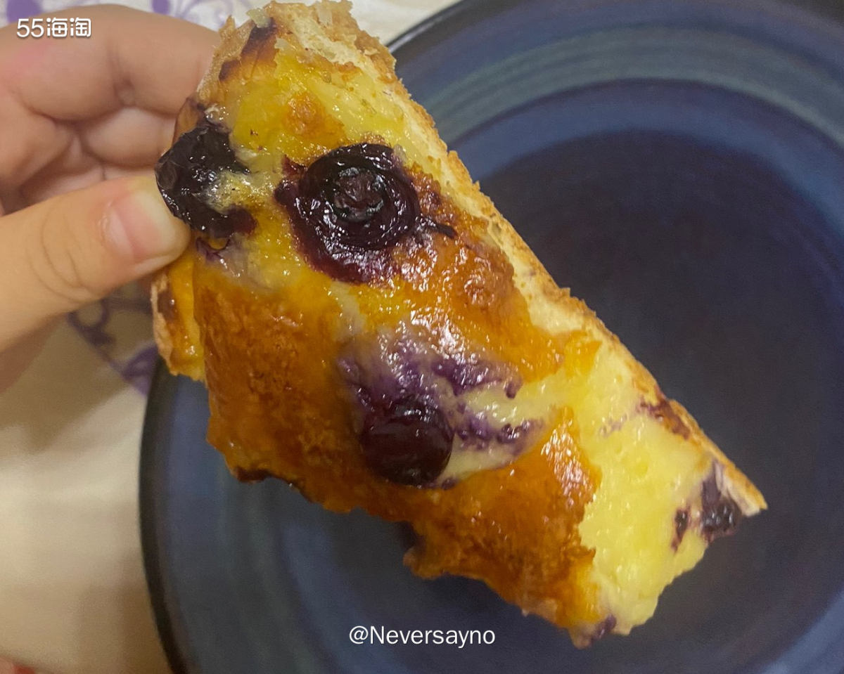 🥖抽空做了双拼披萨和坚果欧包，早餐解决  ▪️昨天本来想出