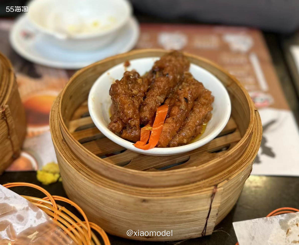 😀因为前一天晚上没有吃到添好运，第二天决定一定要去吃一家茶