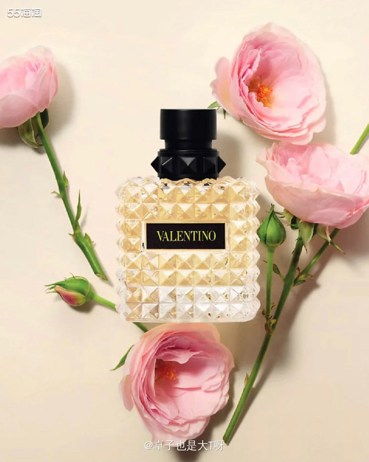 华伦天奴的标志“铆钉”设计，这样的瓶身真的太有辨识度了，钻感