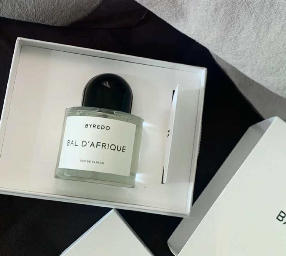 看到这个大家第一个想到的就是他们家的无人区玫瑰和超级雪松吧！