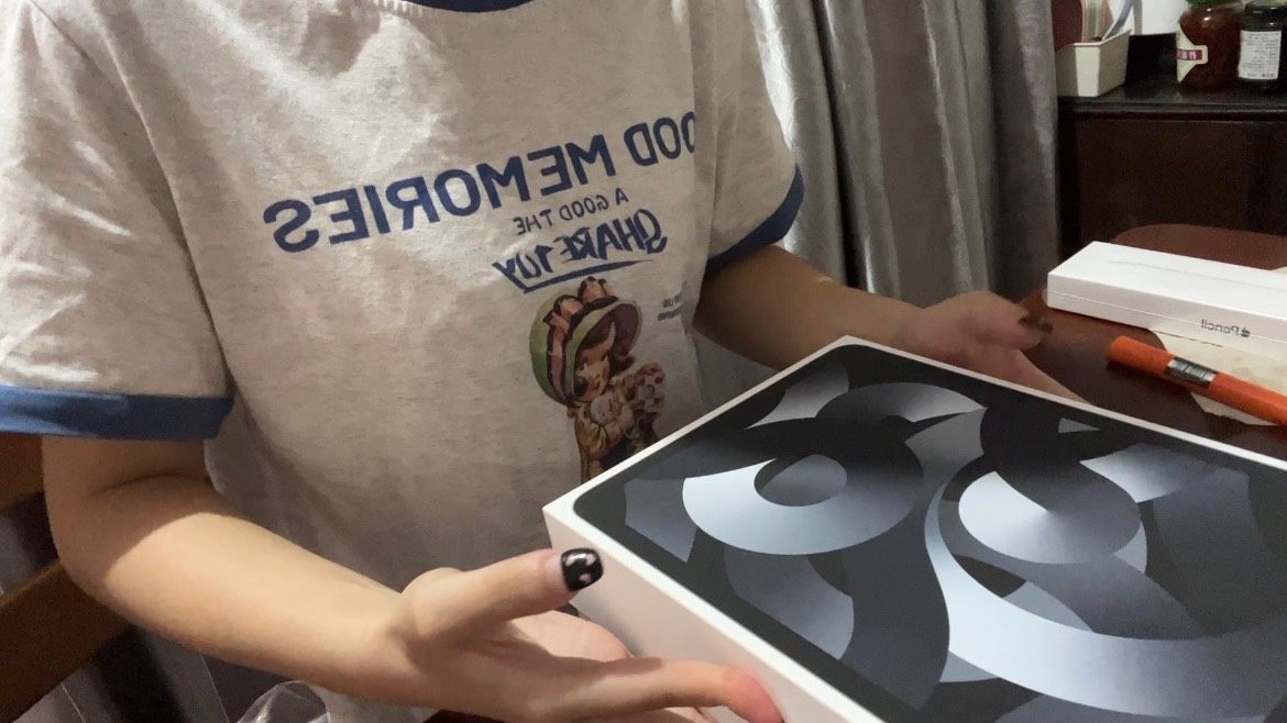 早在去年就一直想买iPad air5，但是去年平板后来涨价了