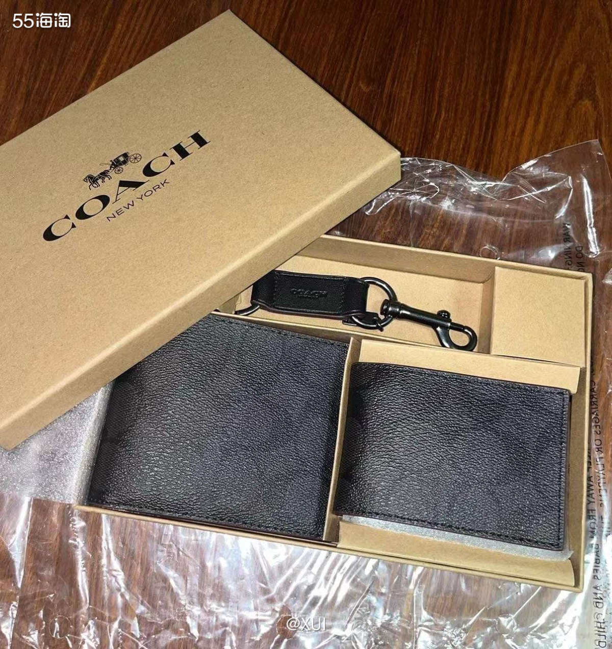 这是和上次买的皮带一起分箱出库的，不知道为啥隔了一周我同学才