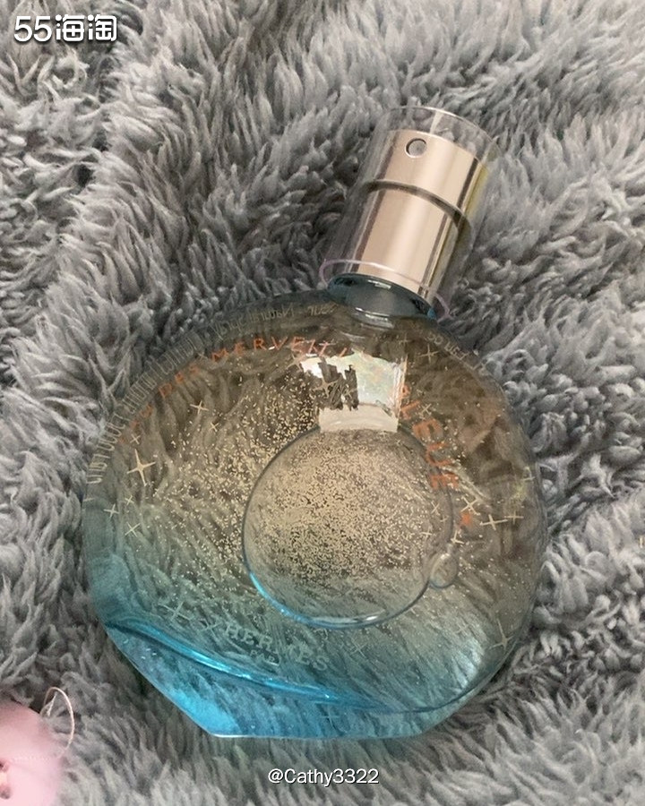 ♦️爱马仕蓝色橘彩是淡淡的海洋香，非常适合夏天使用，是很清新