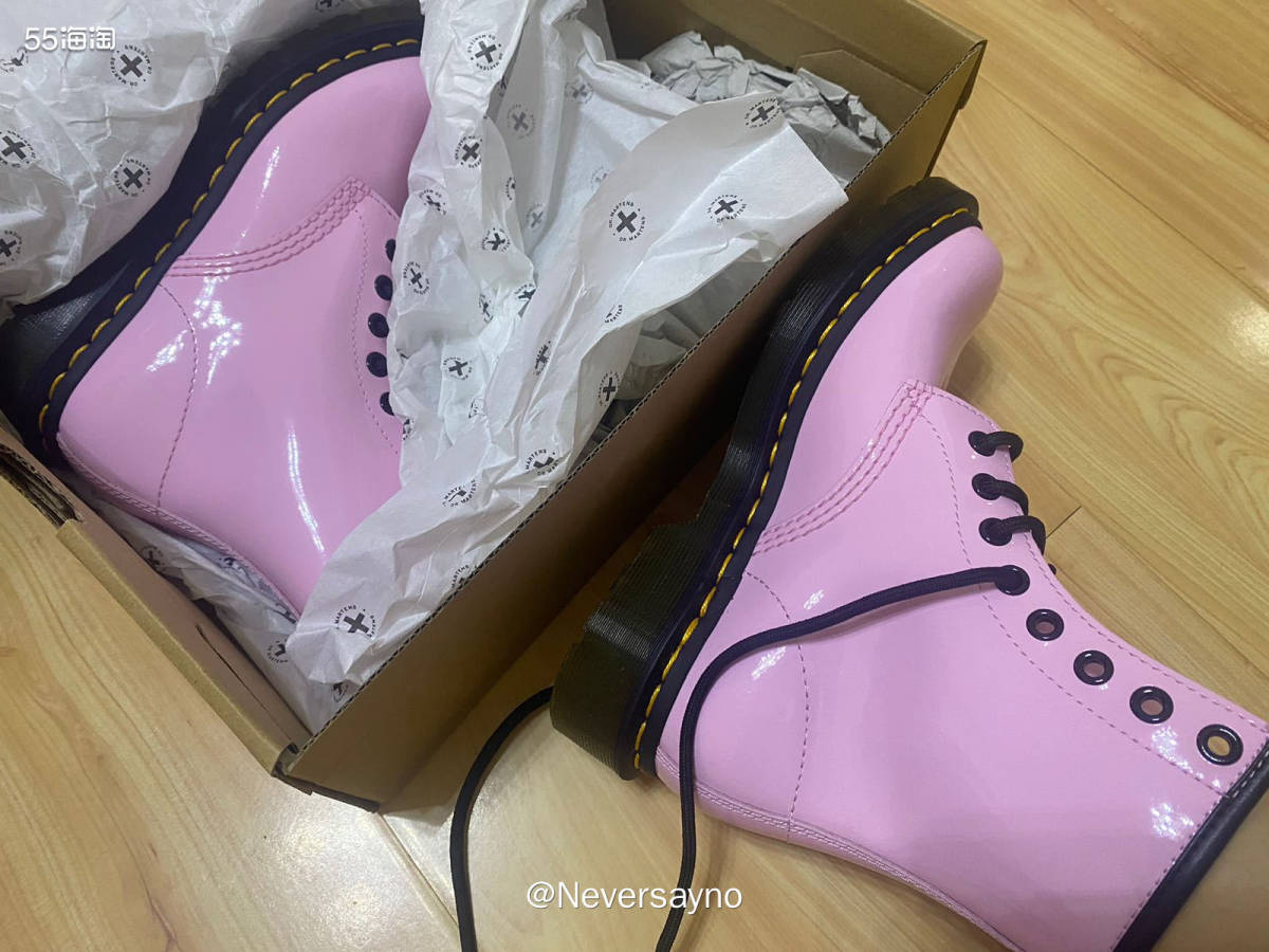 🩶开箱Dr martens 粉色马丁靴，质感还不错哦  �