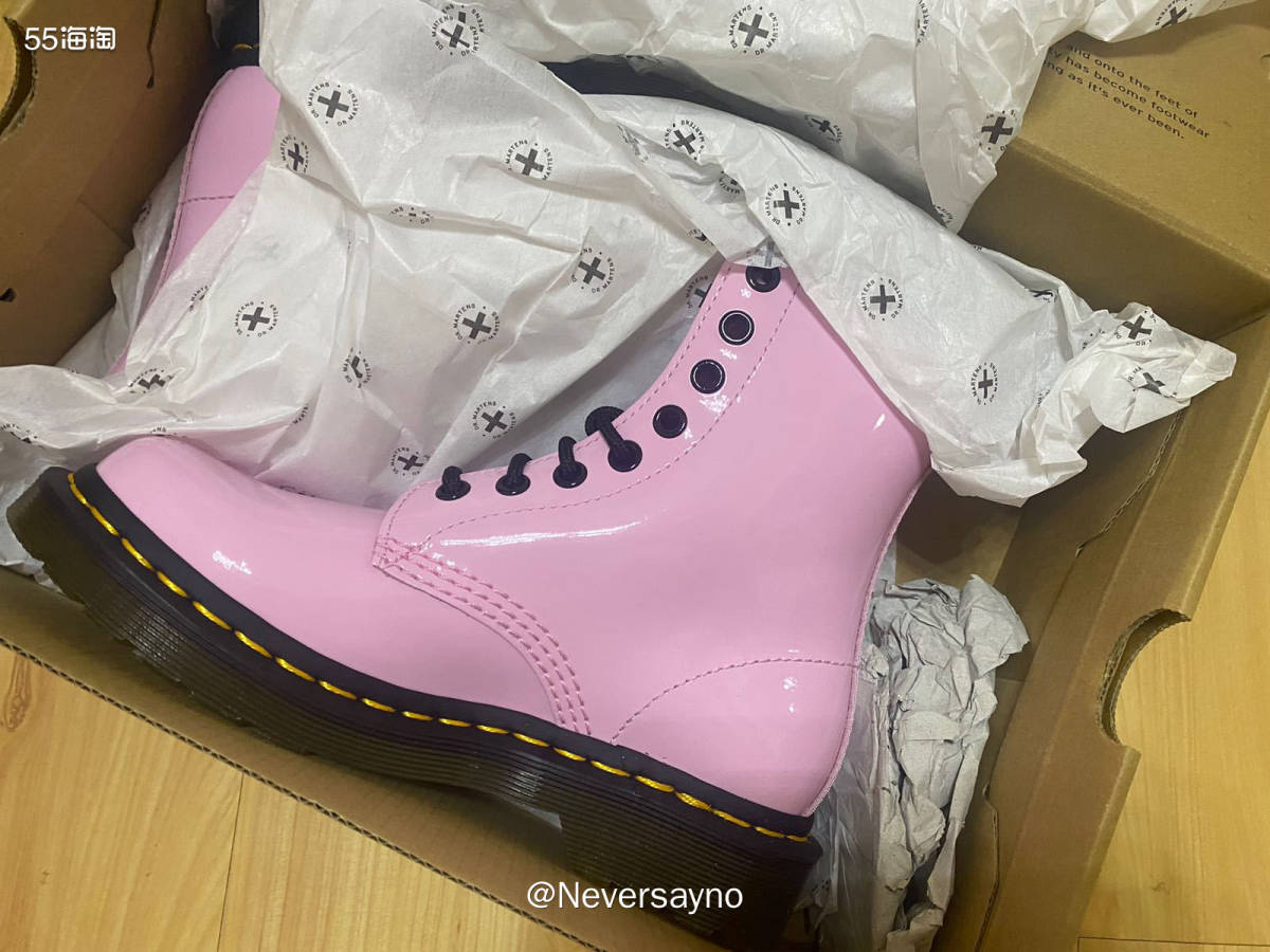 🩶开箱Dr martens 粉色马丁靴，质感还不错哦  �
