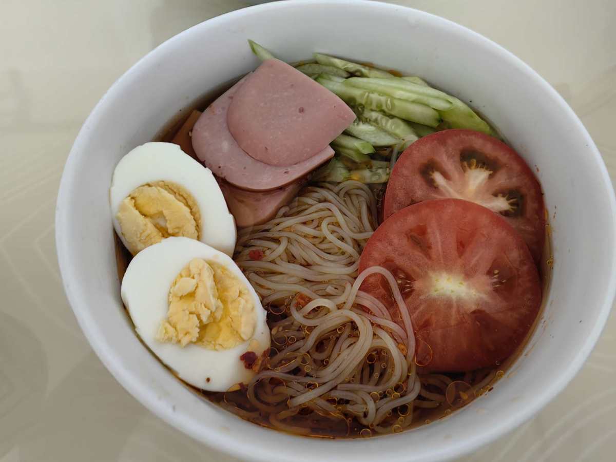 攒了很多食物的照片都是自己做的，有从半成品制成也有从原材料制