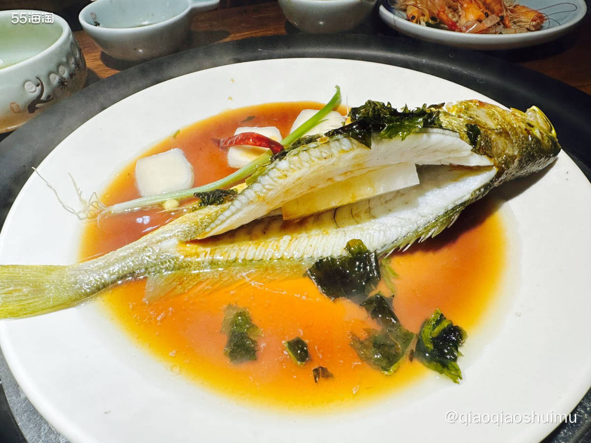 周末来天津溜达，晚饭外出觅食，搜了推荐打算去一家叫三个渔夫的