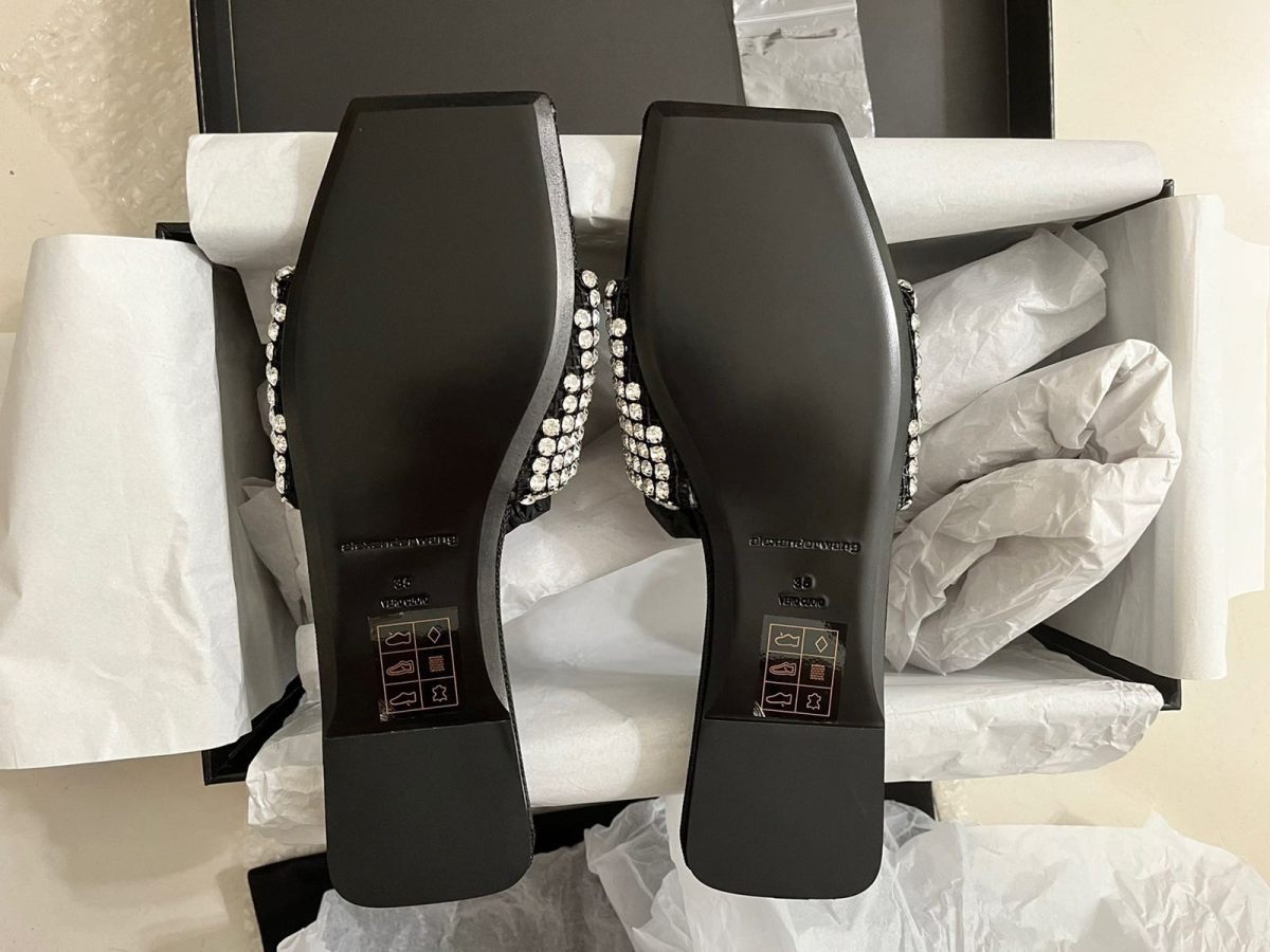 大王水钻拖鞋亮闪闪，超百搭！ 购入平台：发发奇 返利：首单1