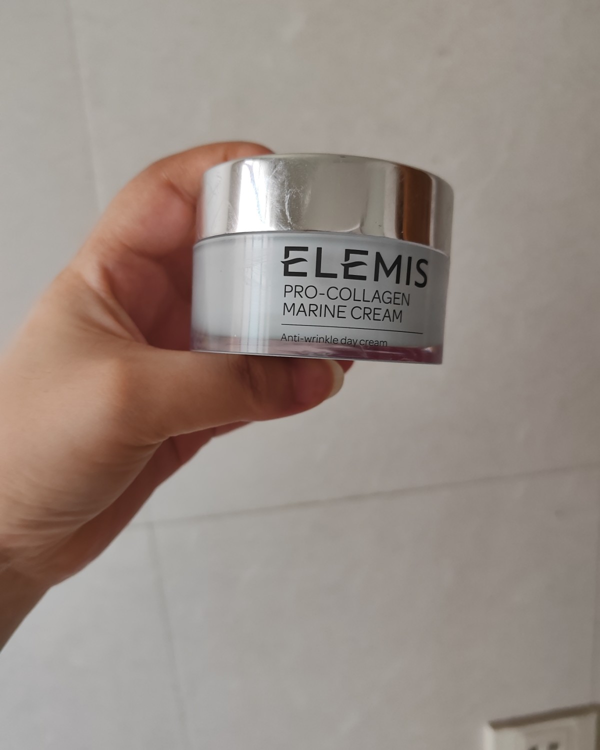 ELEMIS这个品牌个人感觉并没有特别大的名气，虽然也有很多