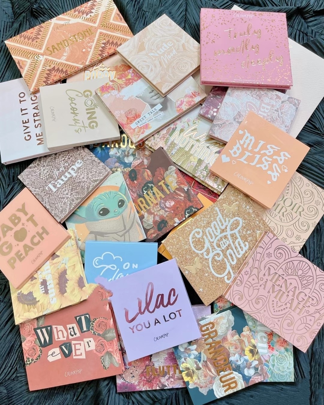 这是第二次买卡泡眼影盘啦~ 因为转运的原因，每次都是买6盘，