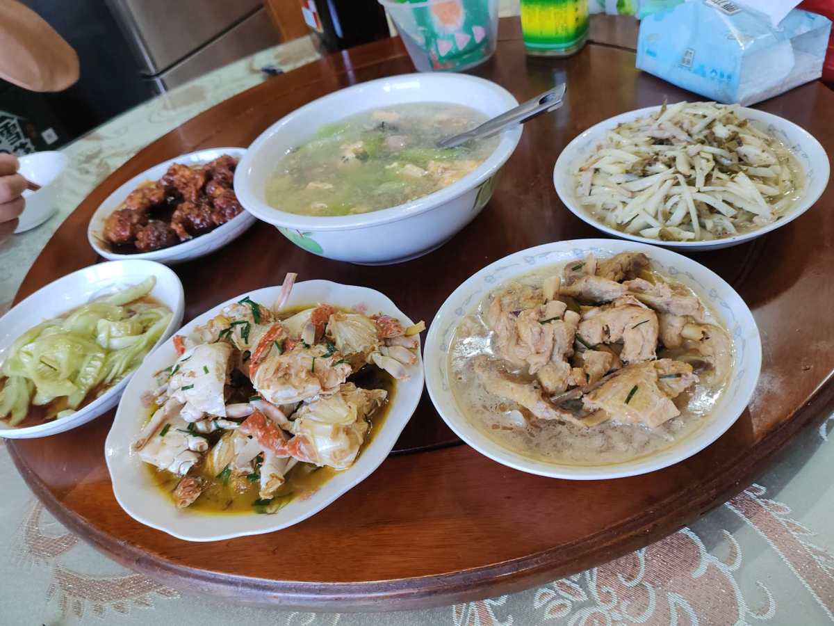 最近是吃螃蟹的季节了，梭子蟹吃起来，在过一段时间，大闸蟹也要