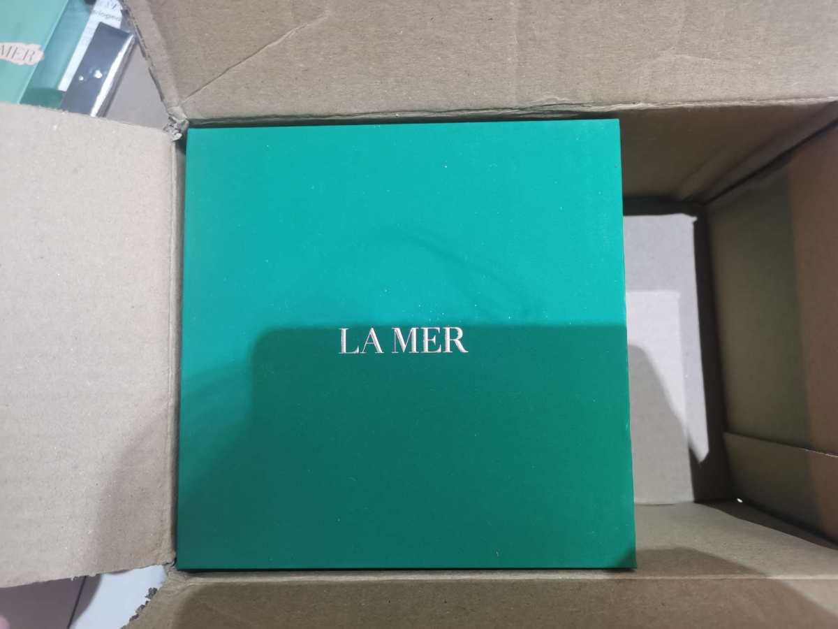 ✅海淘多少年了，几乎收不到带礼盒的护肤品，毕竟漂洋过海的，礼