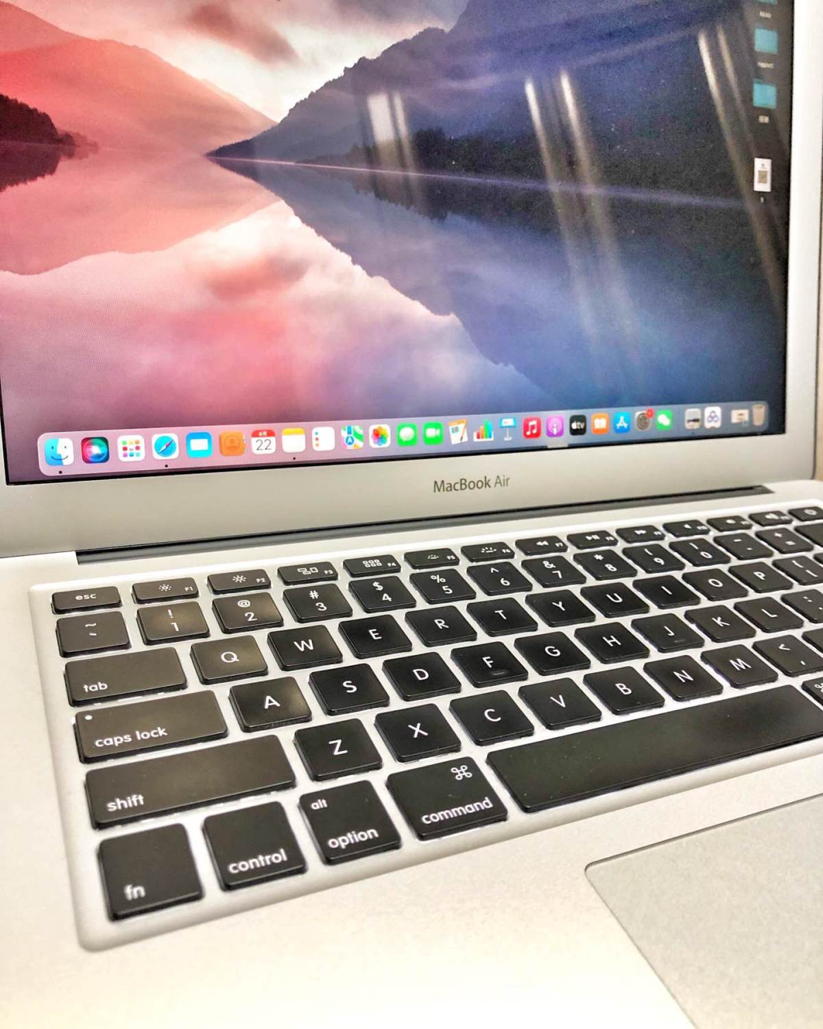 Mac Book Ari属于一次性投资超级耐用的💻了，得益