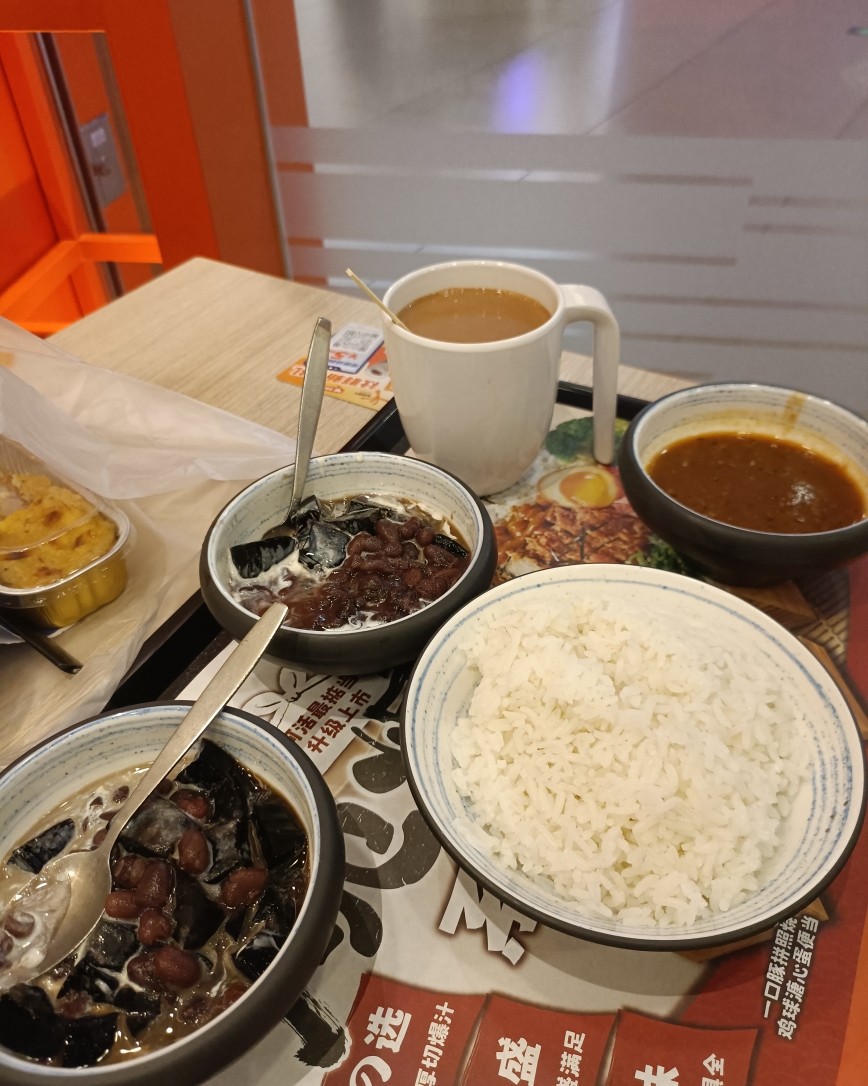 今天回来东莞，老公来接我和女儿，顺便中午就吃个好的，选来选去