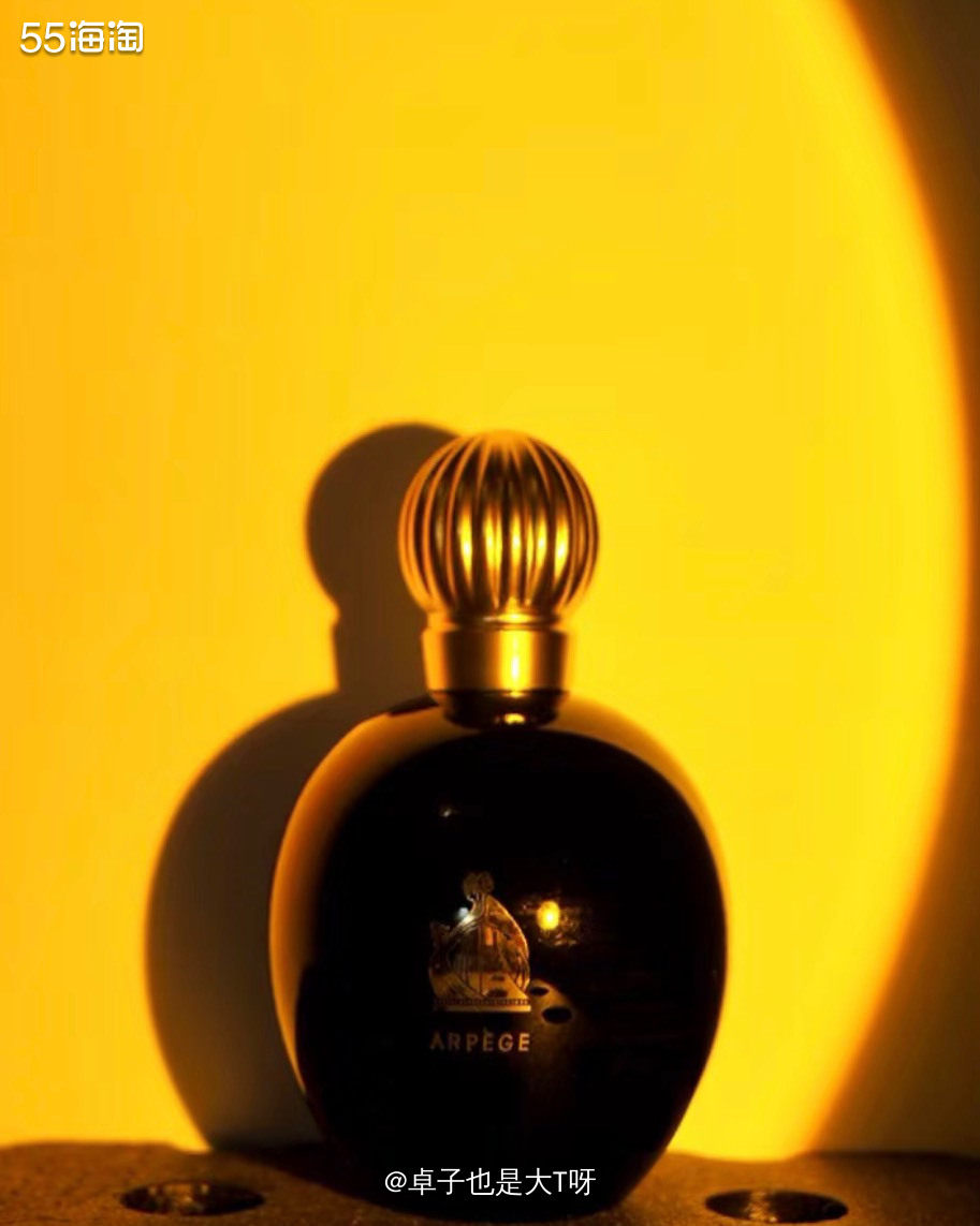 浪凡这瓶香水，真的便宜大瓶，但是味道也是很经典的！是一只蛮突
