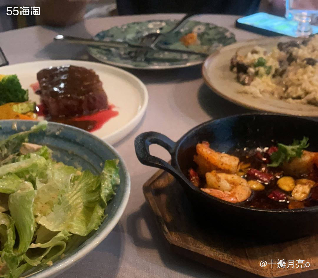 😂又是这家，家附近**的一家意大利餐厅~  感觉每次过个节