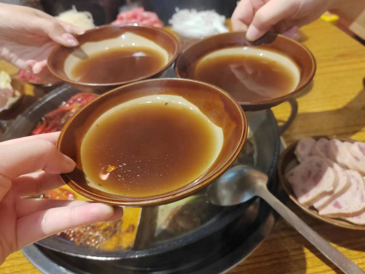 辣到没朋友，但是绝对回头客🫡 朋友带来吃的火锅，不是那种连