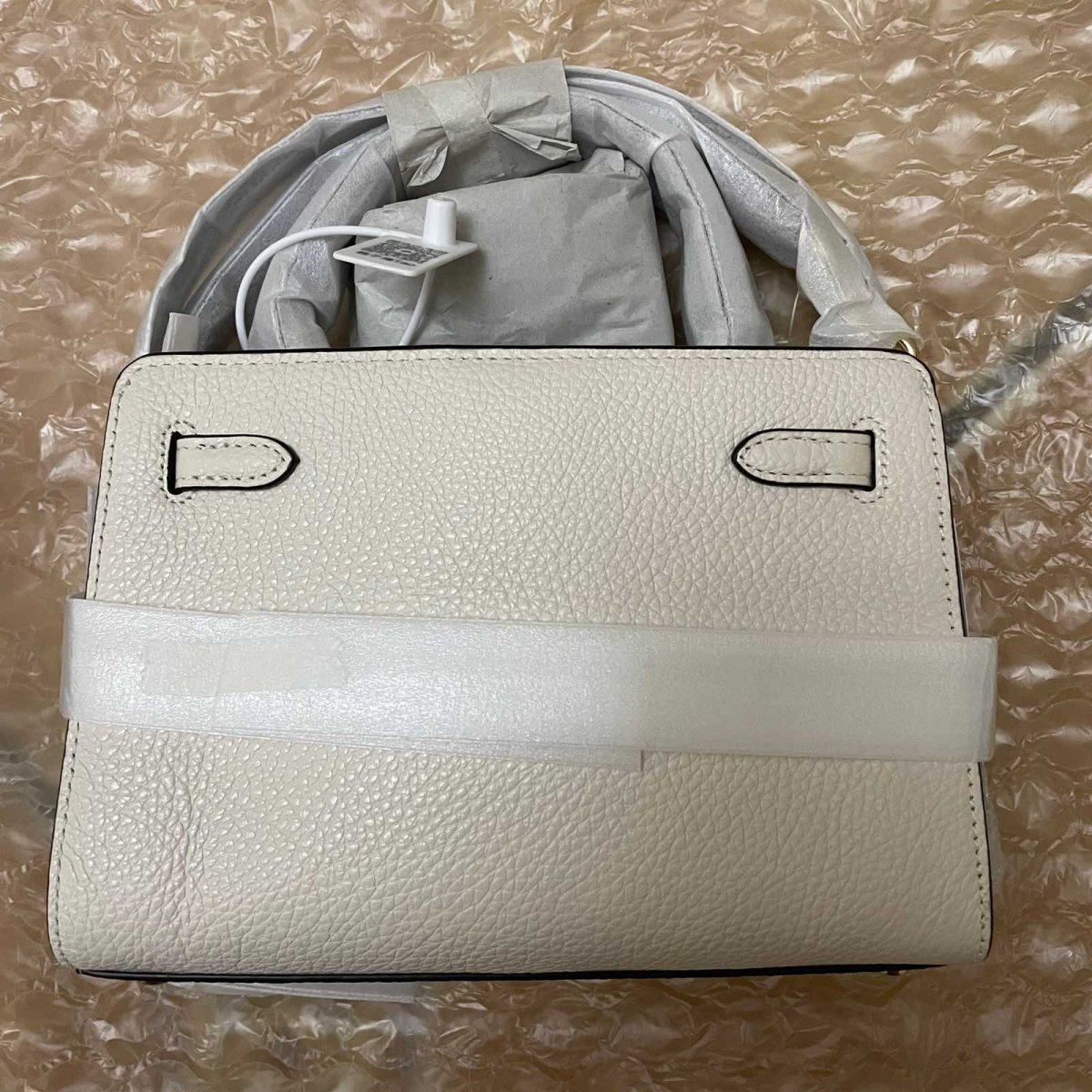 下单时间：23.6.4 网      站：🇺🇸蔻驰奥莱官