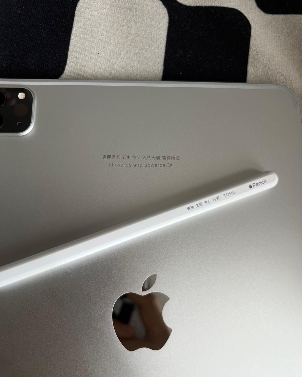 犹豫了好久 本来计划买 Air 64g 历经反转最后决定拿下