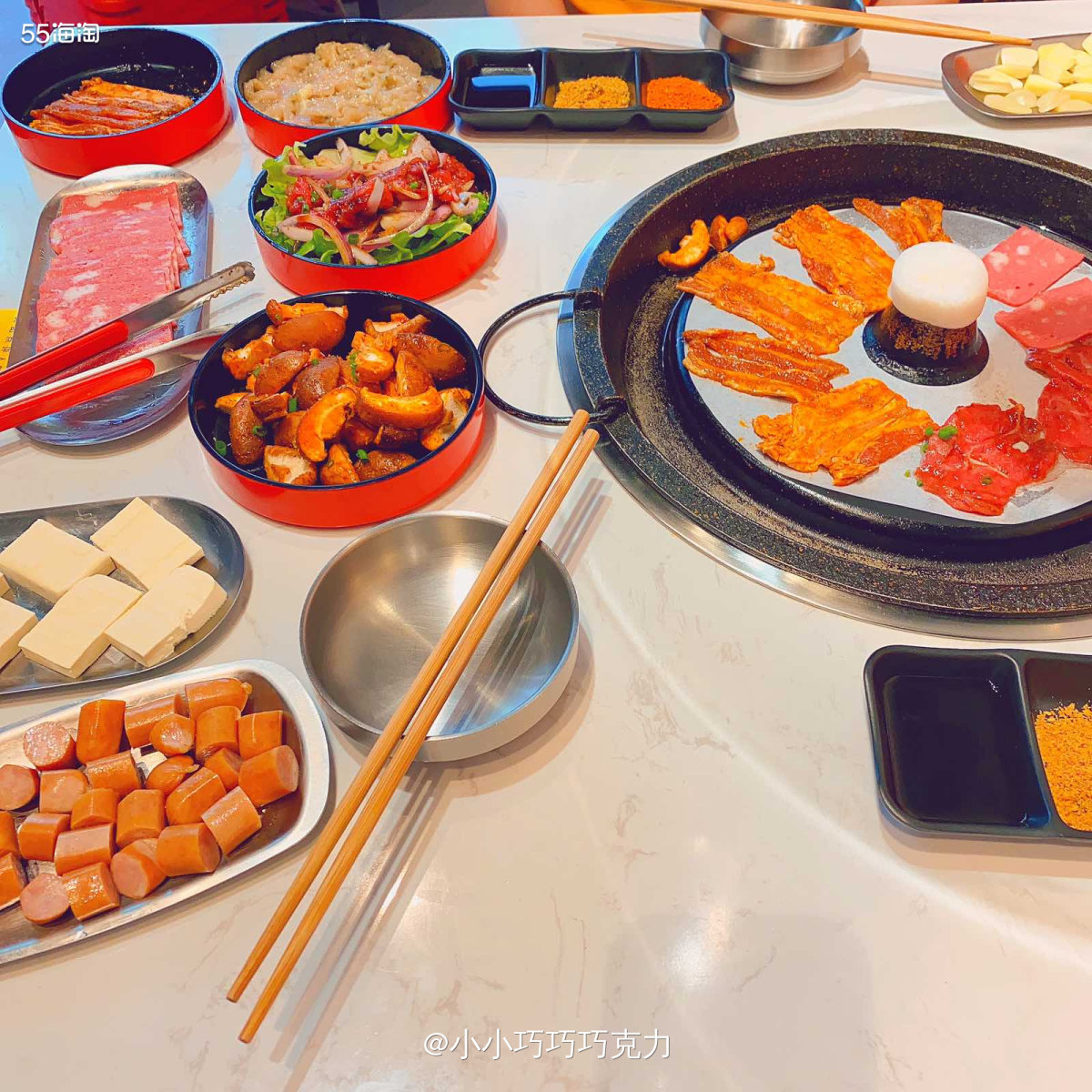 昨天是我们办公室的小妹妹的生日，下午蹭了她朋友送的生日蛋糕，