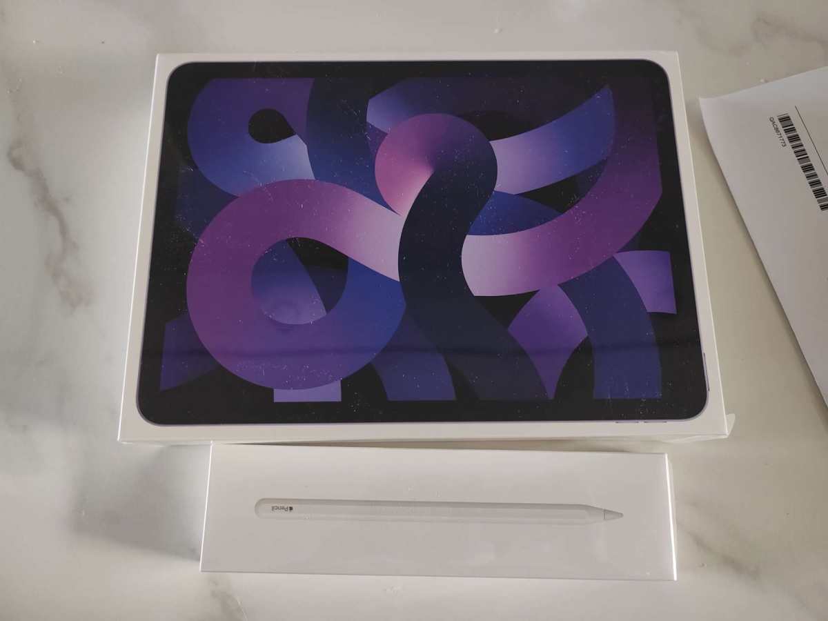 前面看了好几天的ipad，本来想买ipad10代， 淘宝下单