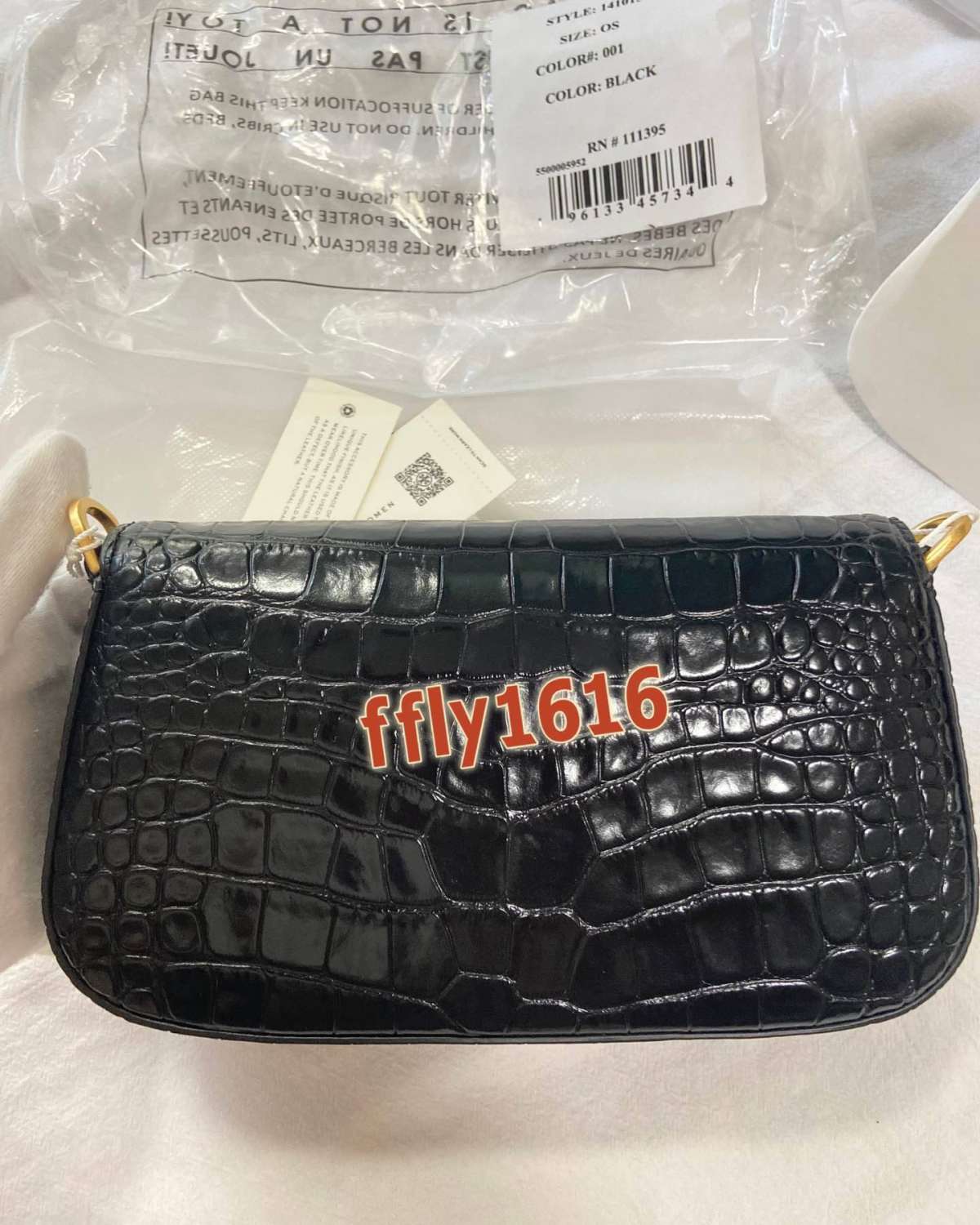 🖤tb的这款腋下包，很有气质，很有质感的鳄鱼纹压花，做旧五