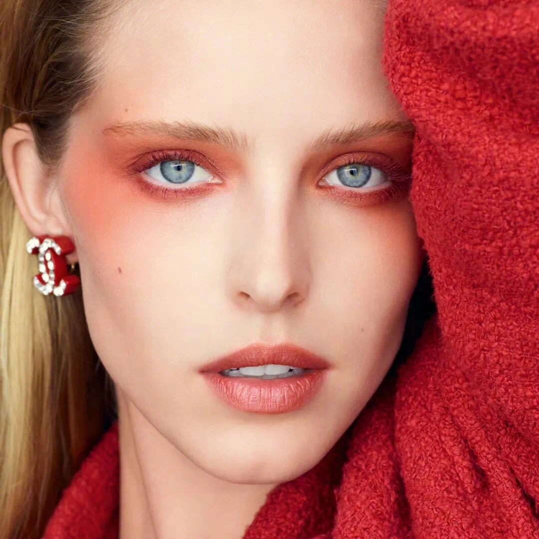 Chanel彩妆盘每次颜值担当，加上粉质细腻绝对属于物超所值