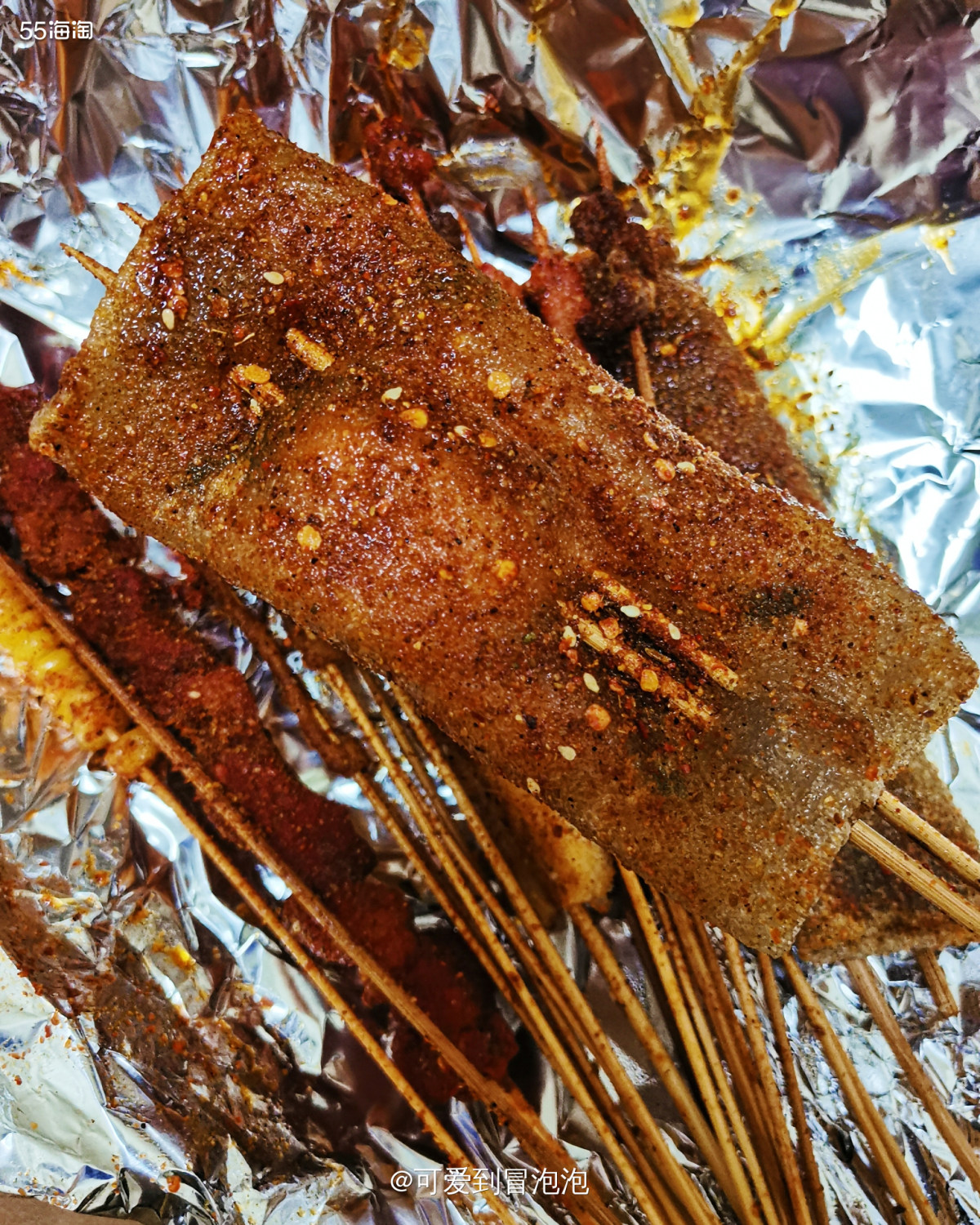 好久没点烧烤吃了，上次一个人干完30块钱的烧烤，后面实在是看