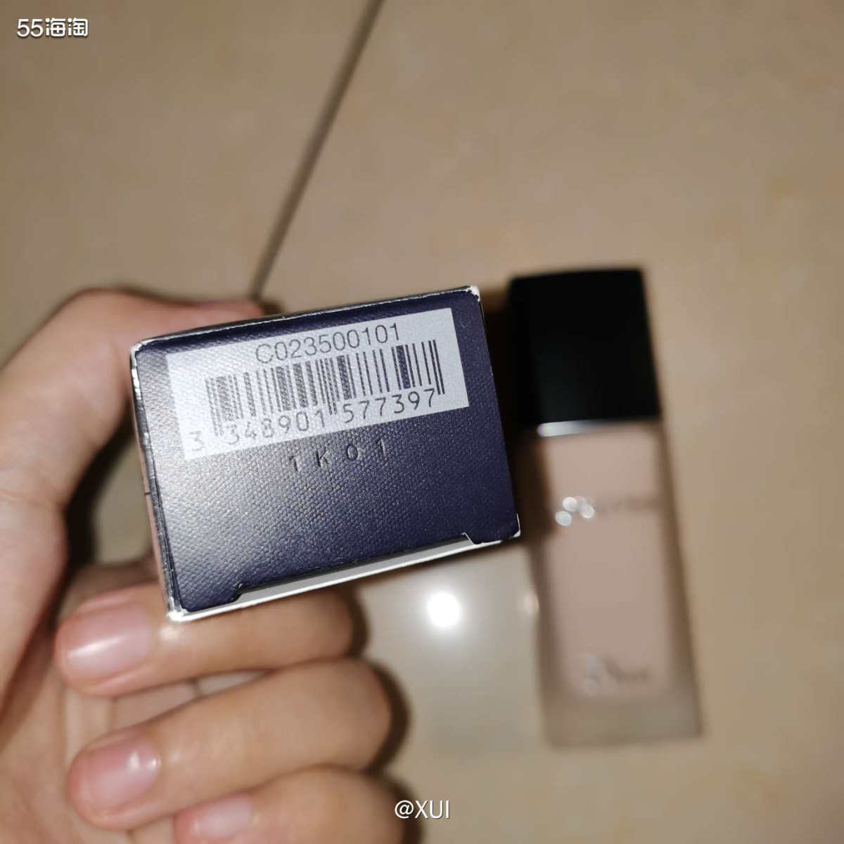 这是八月初在Artishopping八五折买的Dio锁妆粉底