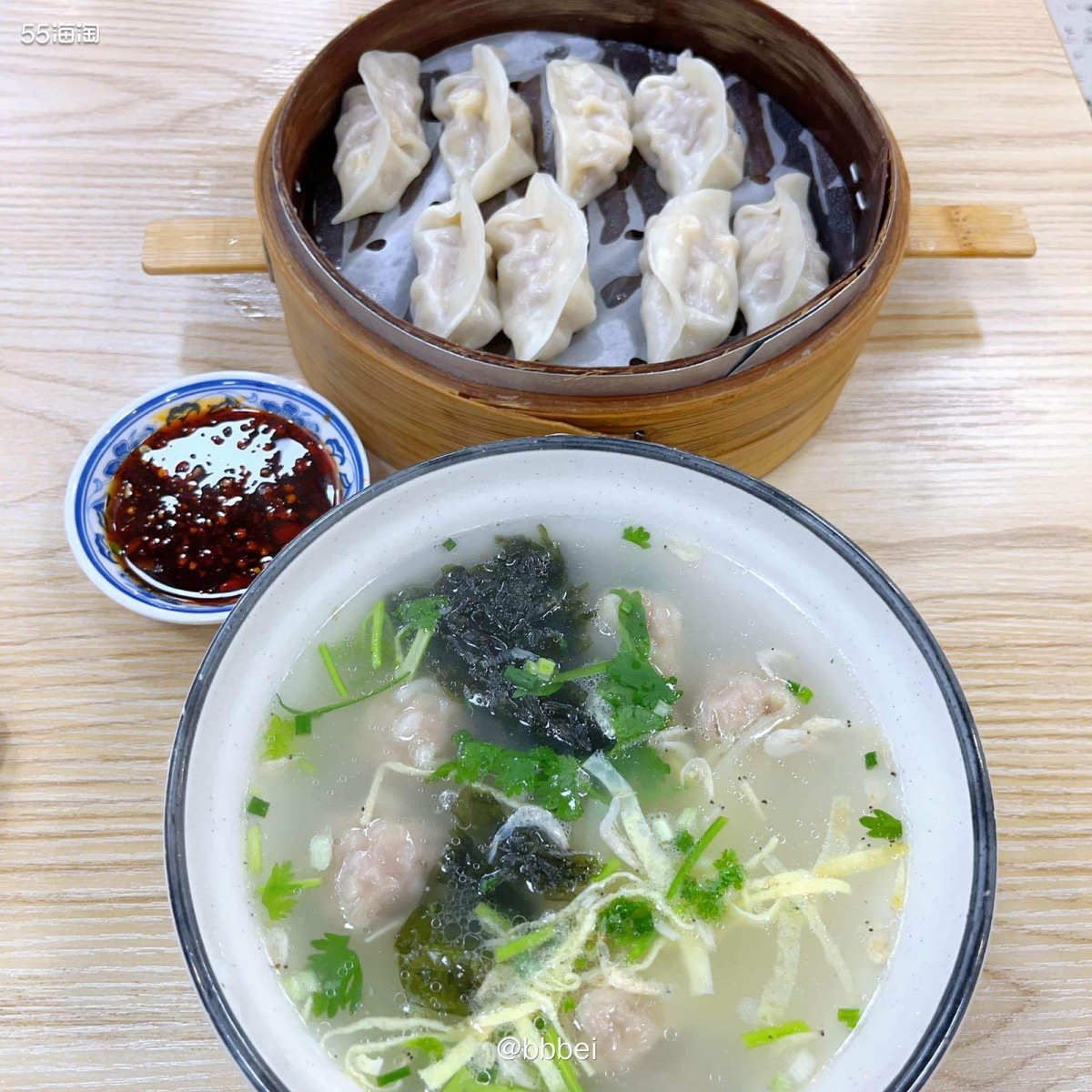 🌼滇小笼 🍃价格：蒸饺8rmb，鲜肉混沌7rmb！ 🍃