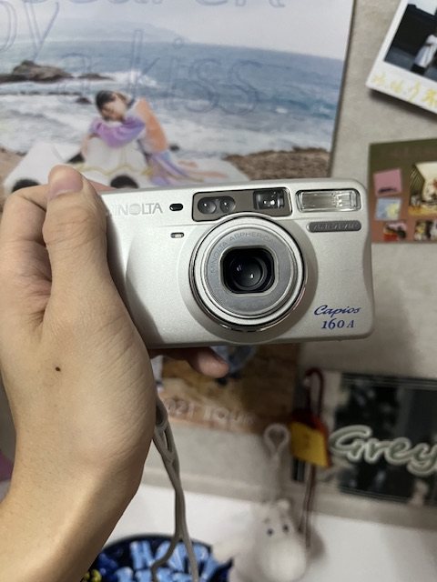 这次海淘到了一台胶片机和一台CCD（带电池充电器 合箱服务超