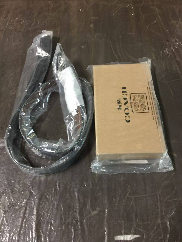 下单网站：COACHOUTLET，八折入手 coach男士皮