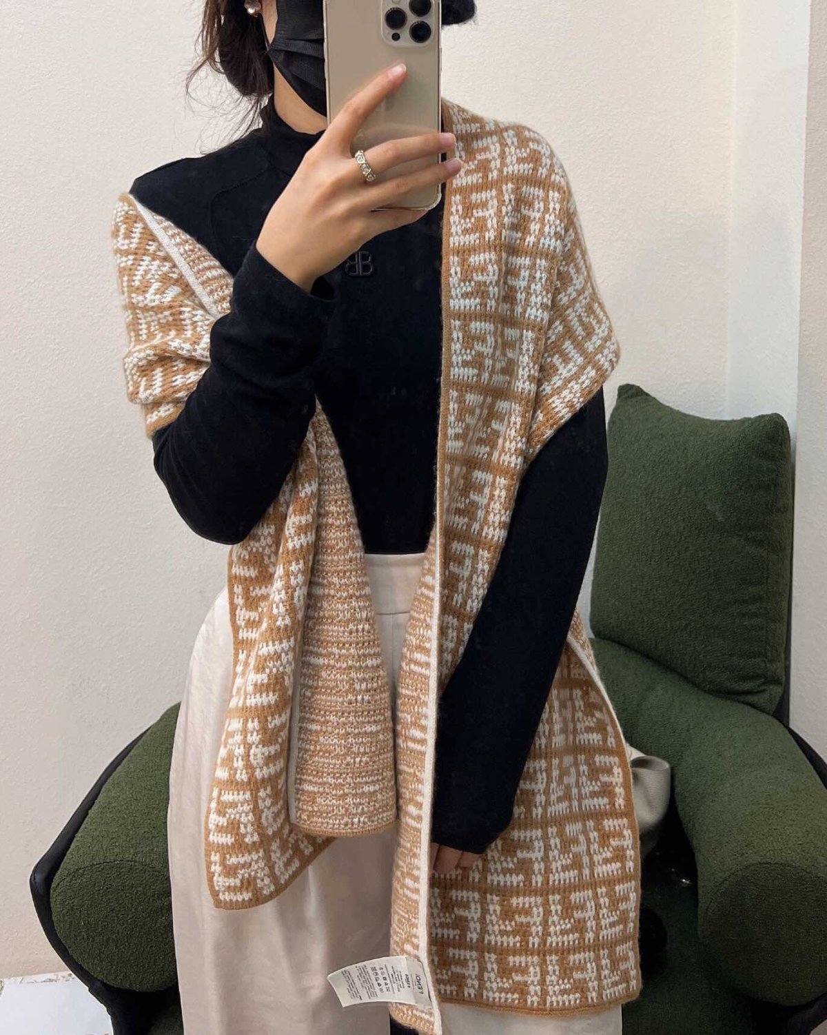 Fendi FF撞色字母提花长巾🍂 双F 经典法棍式log