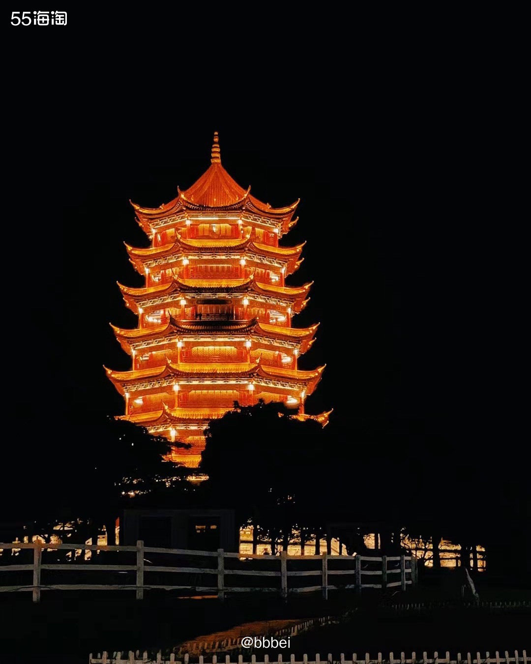 🌼团建 🍃团建是吃烧烤，我看到门票是499rmb四个人，