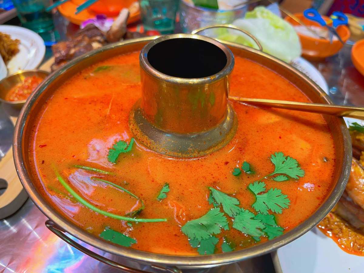 🍻小区附近的商场里开了一家泰国餐厅，听朋友们说味道很不错，