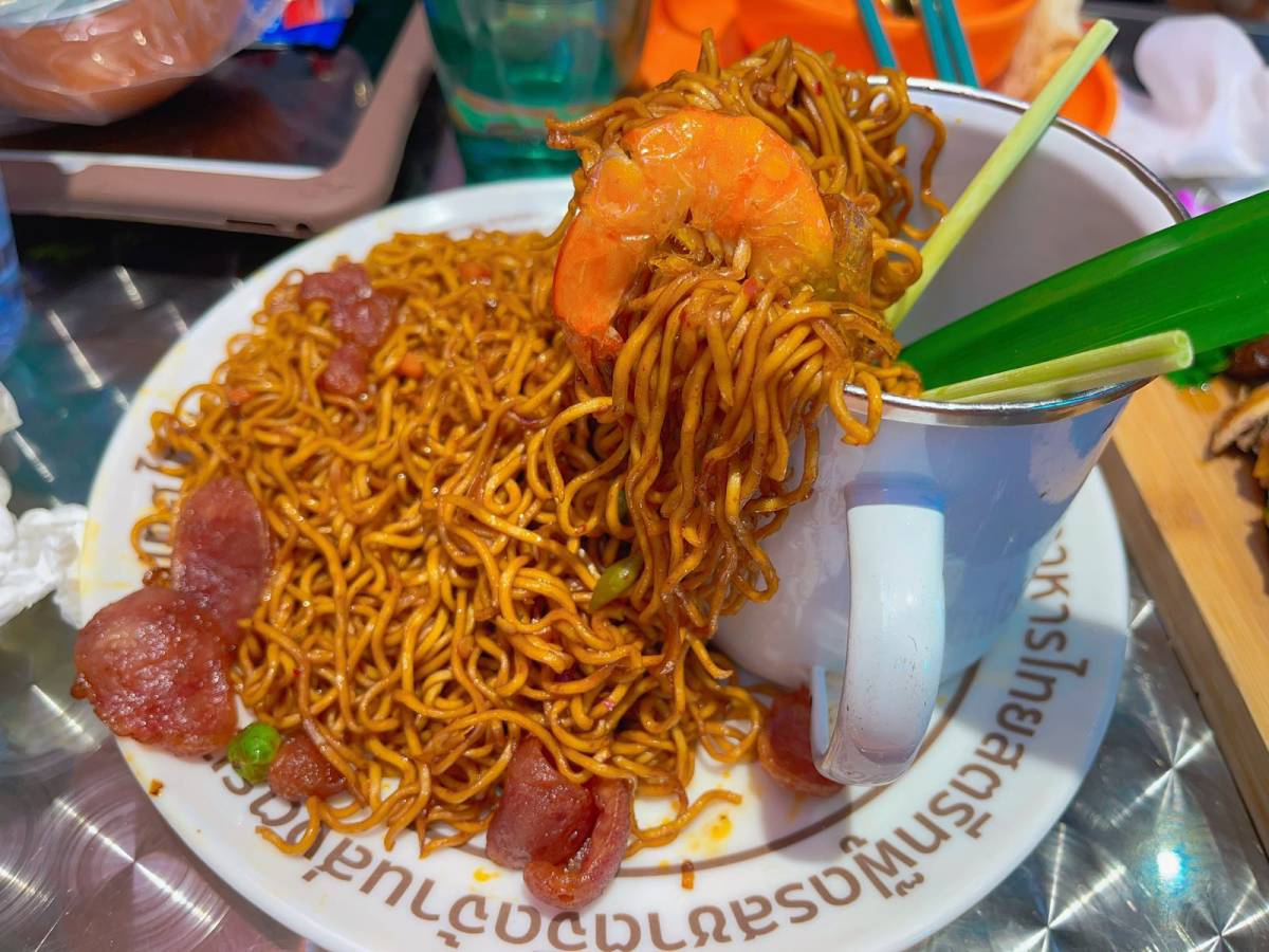 🍻小区附近的商场里开了一家泰国餐厅，听朋友们说味道很不错，