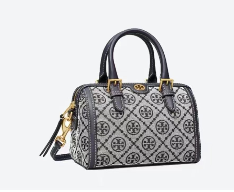 tb家的水桶包和波士顿包包真的是太火爆了！！！之前也就买过5