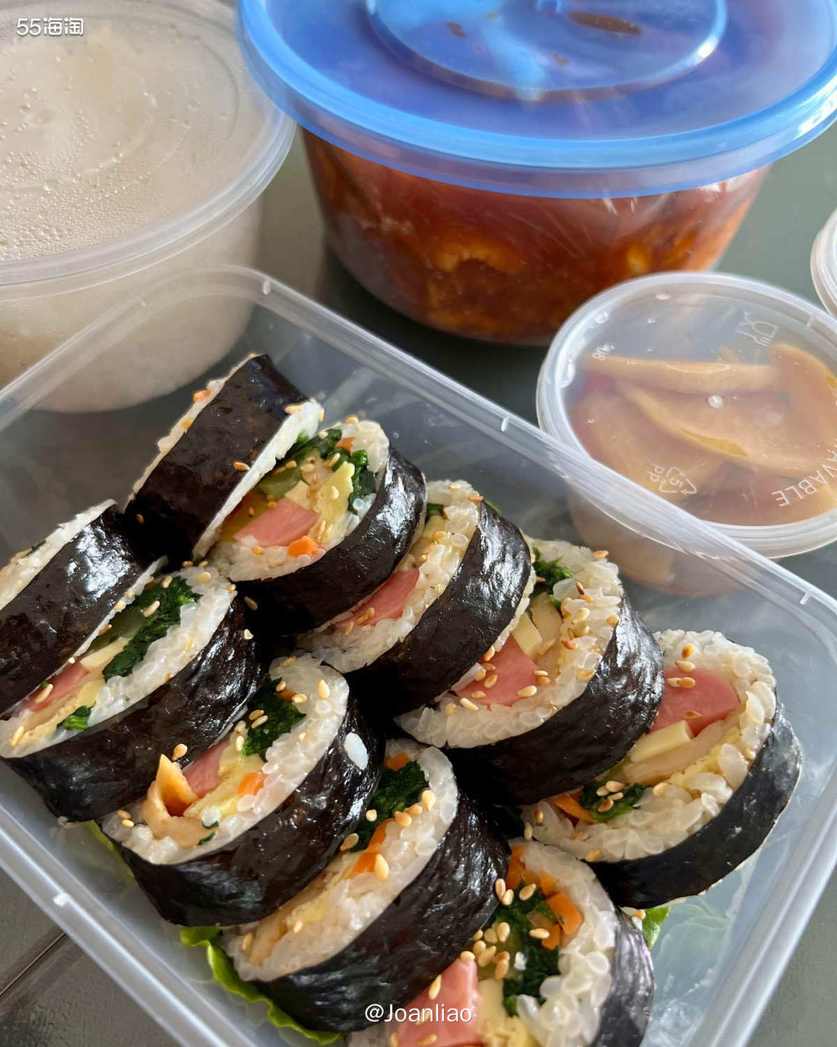 每天一到中午就要开始纠结吃什么，想来想去依旧是点了韩餐，她们