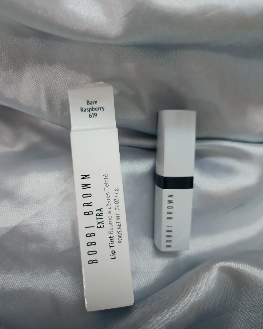 这是我一箱ND合箱的包裹到了，大部分都是小样或者礼包那种~ 
