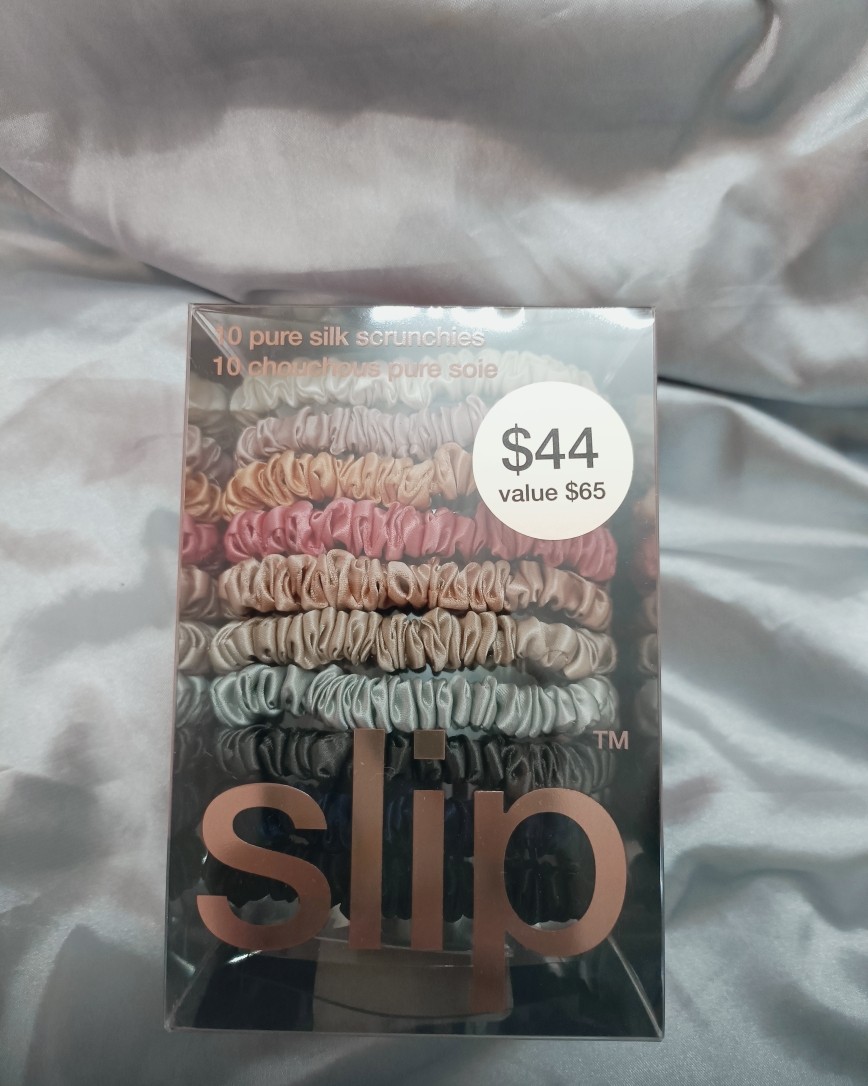 这是我一箱ND合箱的包裹到了，大部分都是小样或者礼包那种~ 