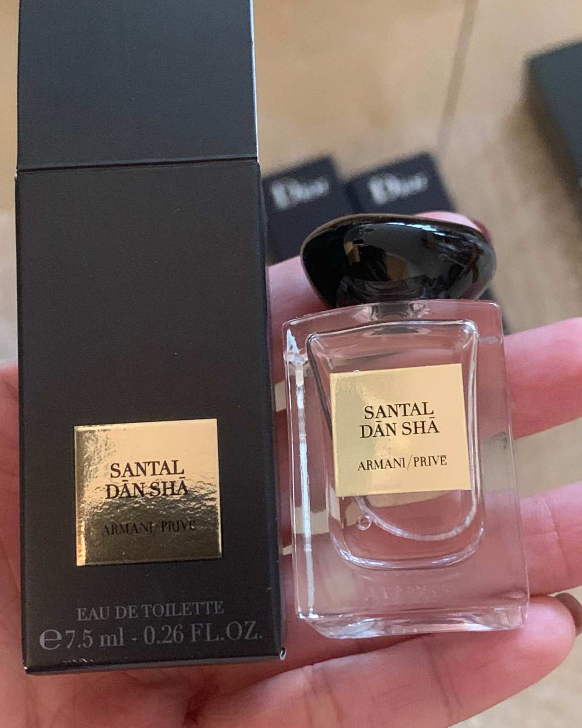 开箱包裹来自neiman Marcus 美国百货，当时是冲着